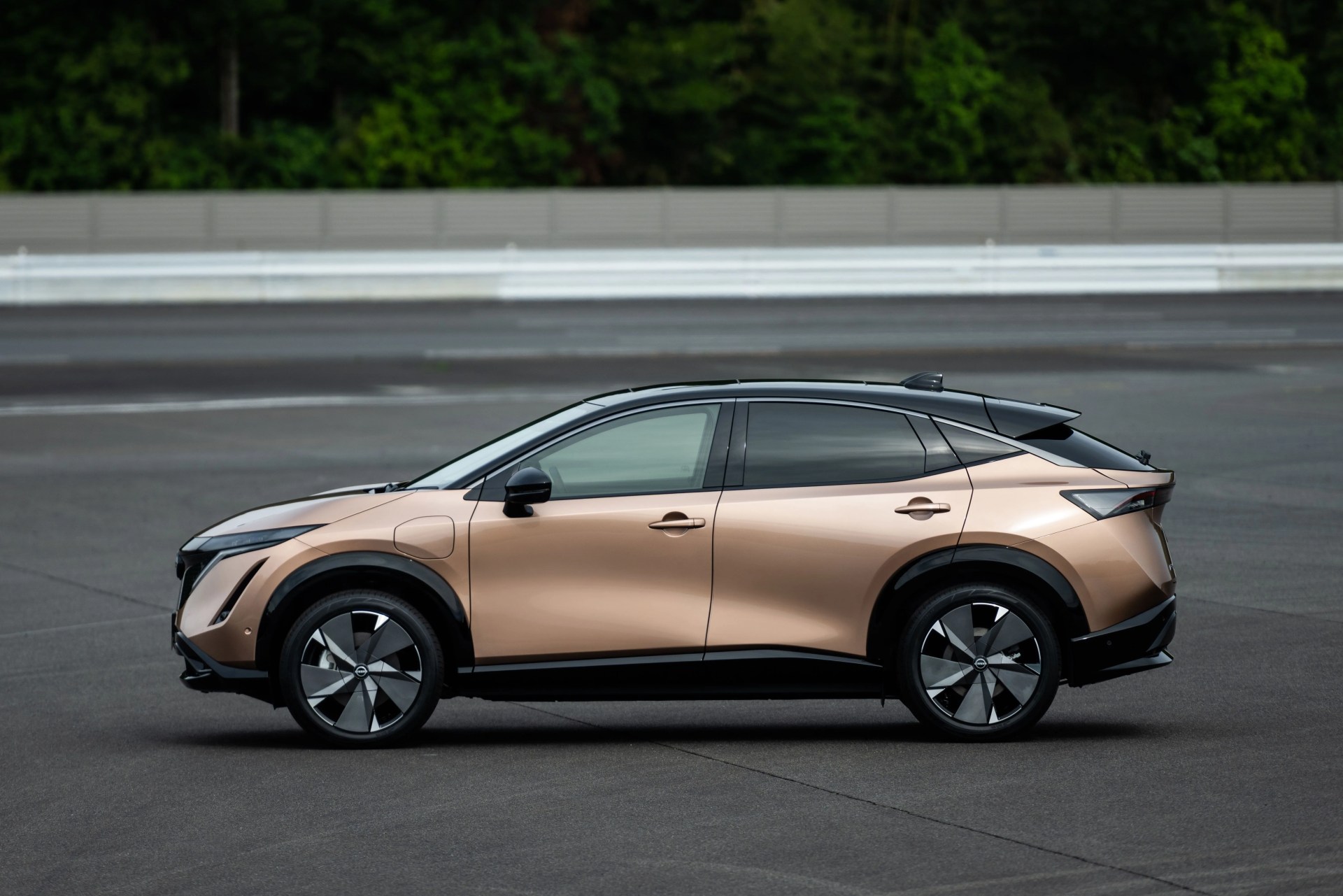 nissan ariya
