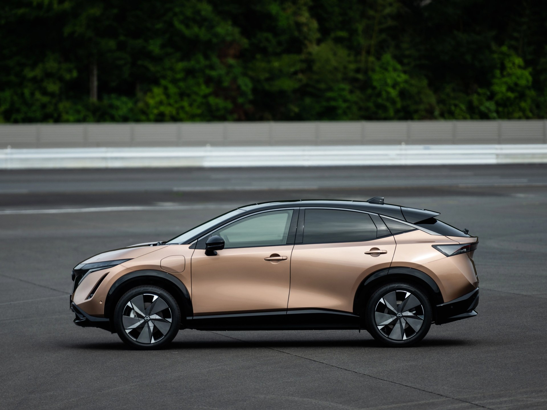 nissan ariya