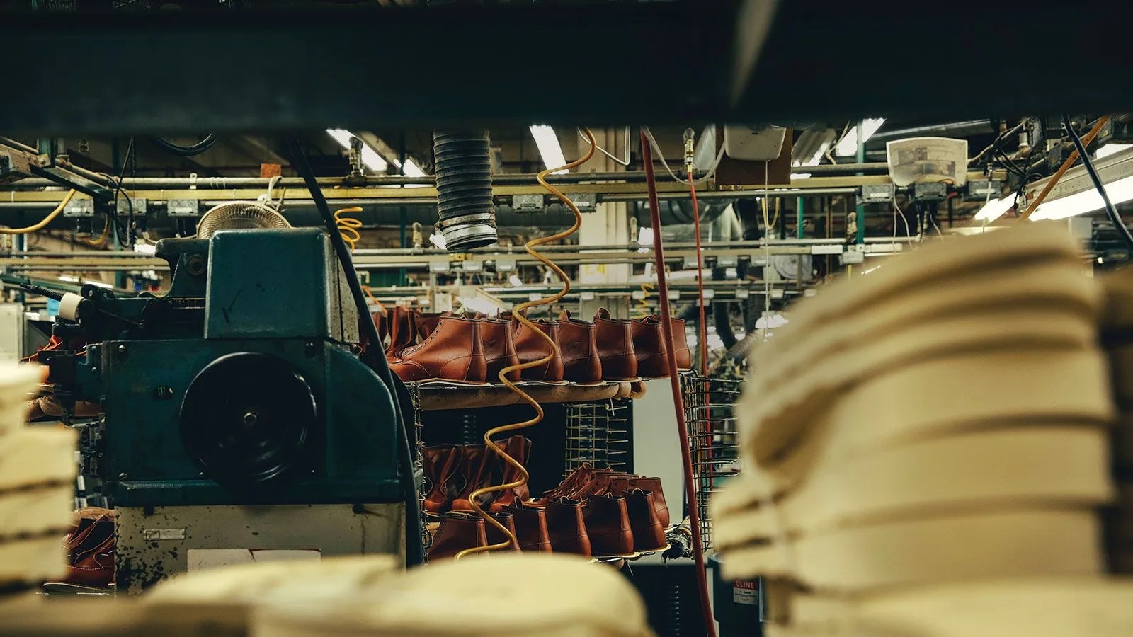 red-wing-factory-gear-patrol-1600-lead