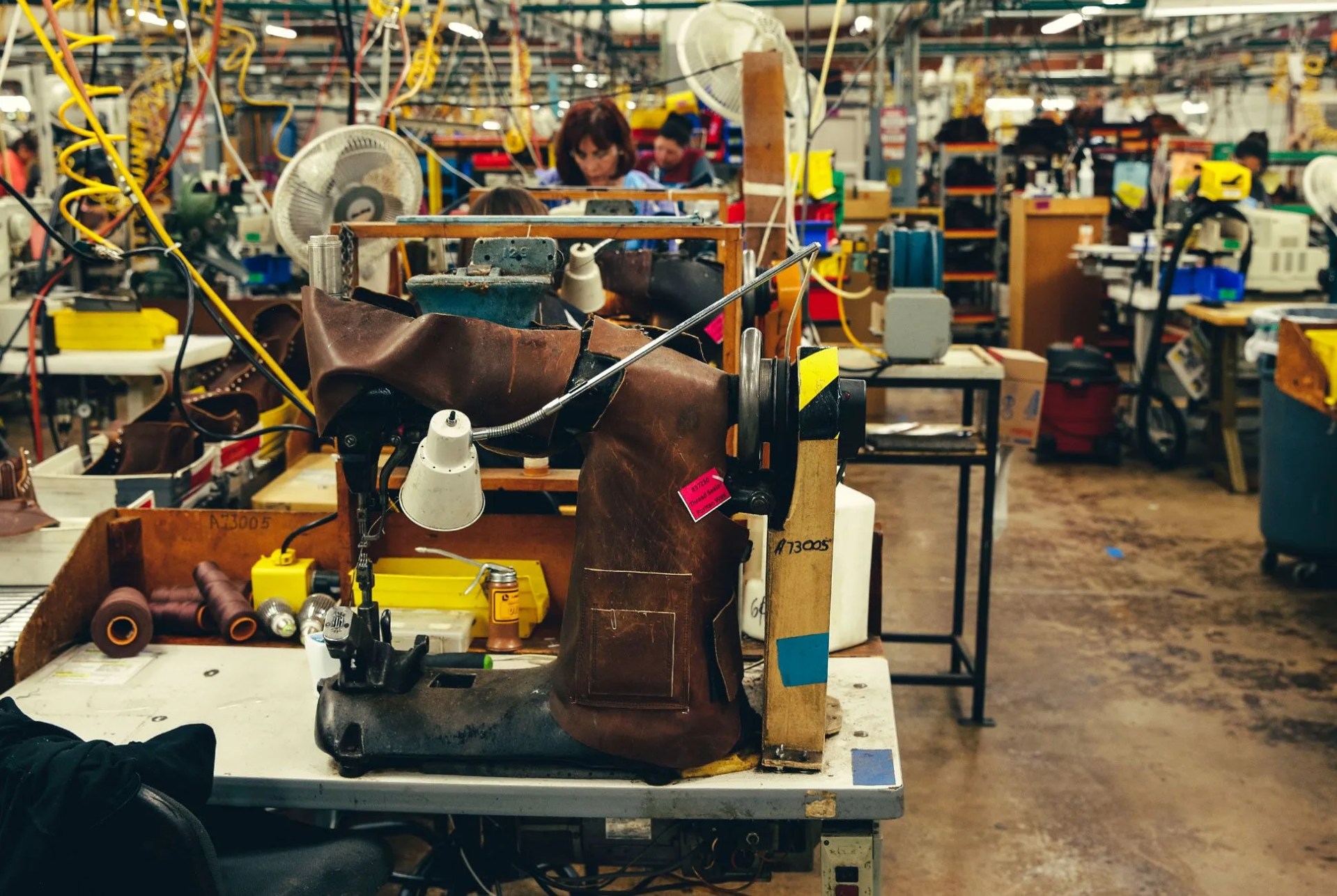 red-wing-factory-gear-patrol-slide-17
