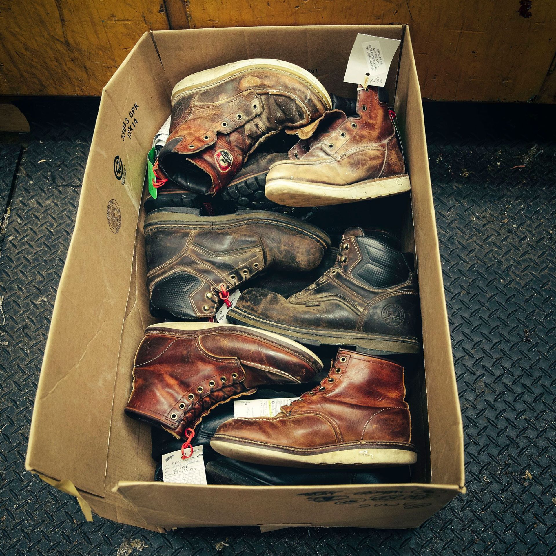 red-wing-factory-gear-patrol-slide-4