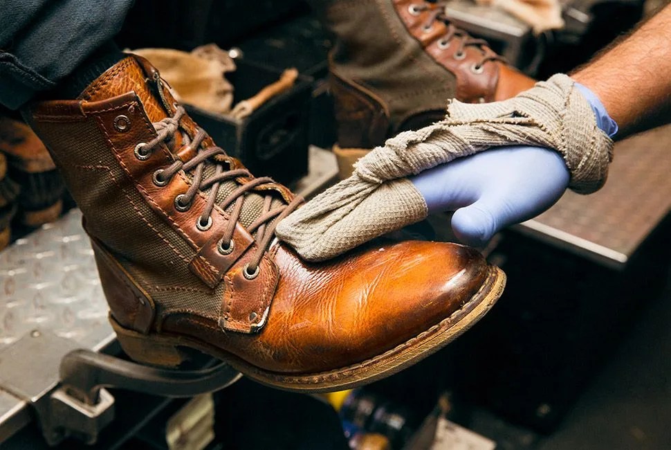 shoe shining