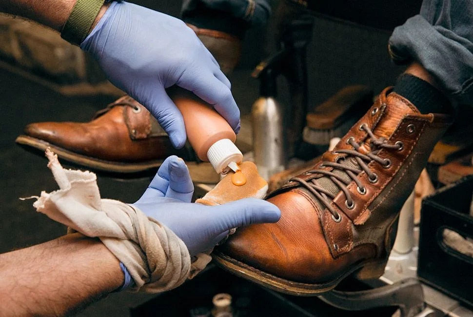 shoe shining