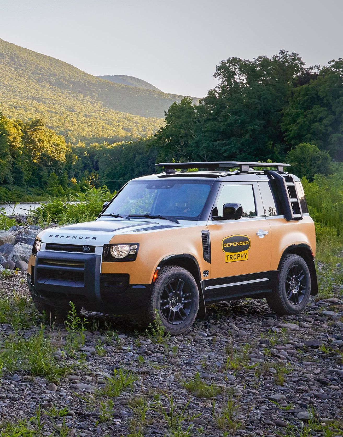 2022 land rover trophy edition