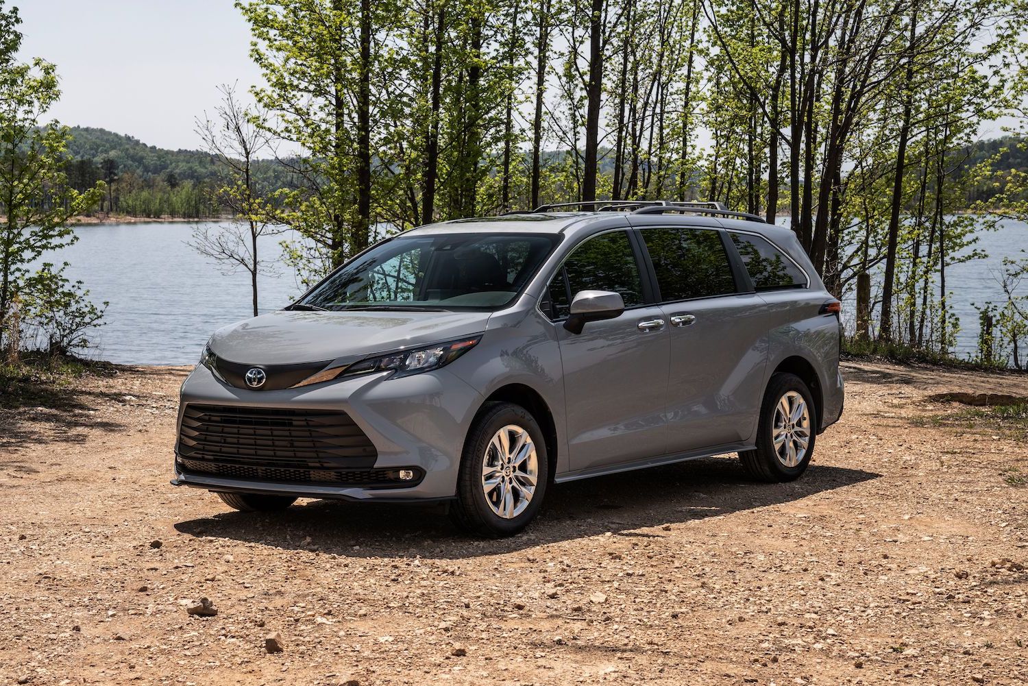 toyota sienna woodland edition