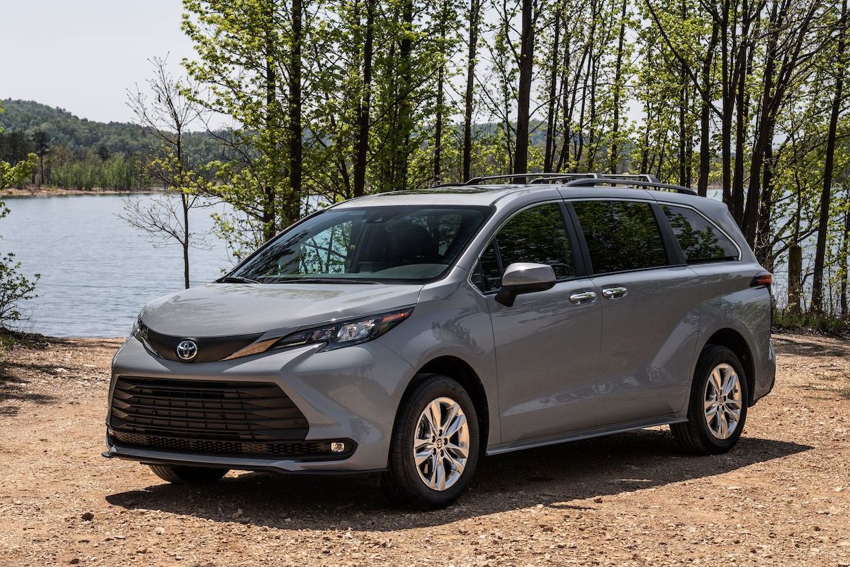 toyota sienna woodland edition