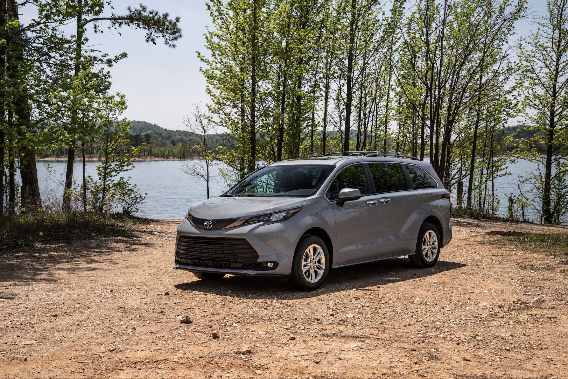 toyota sienna woodland edition