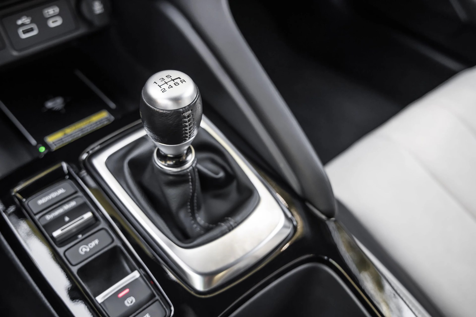 2023 acura integra interior manual shift lever