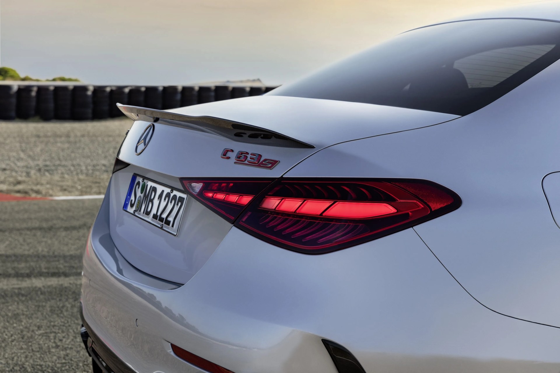 mercedes amg c 63 s e performance
