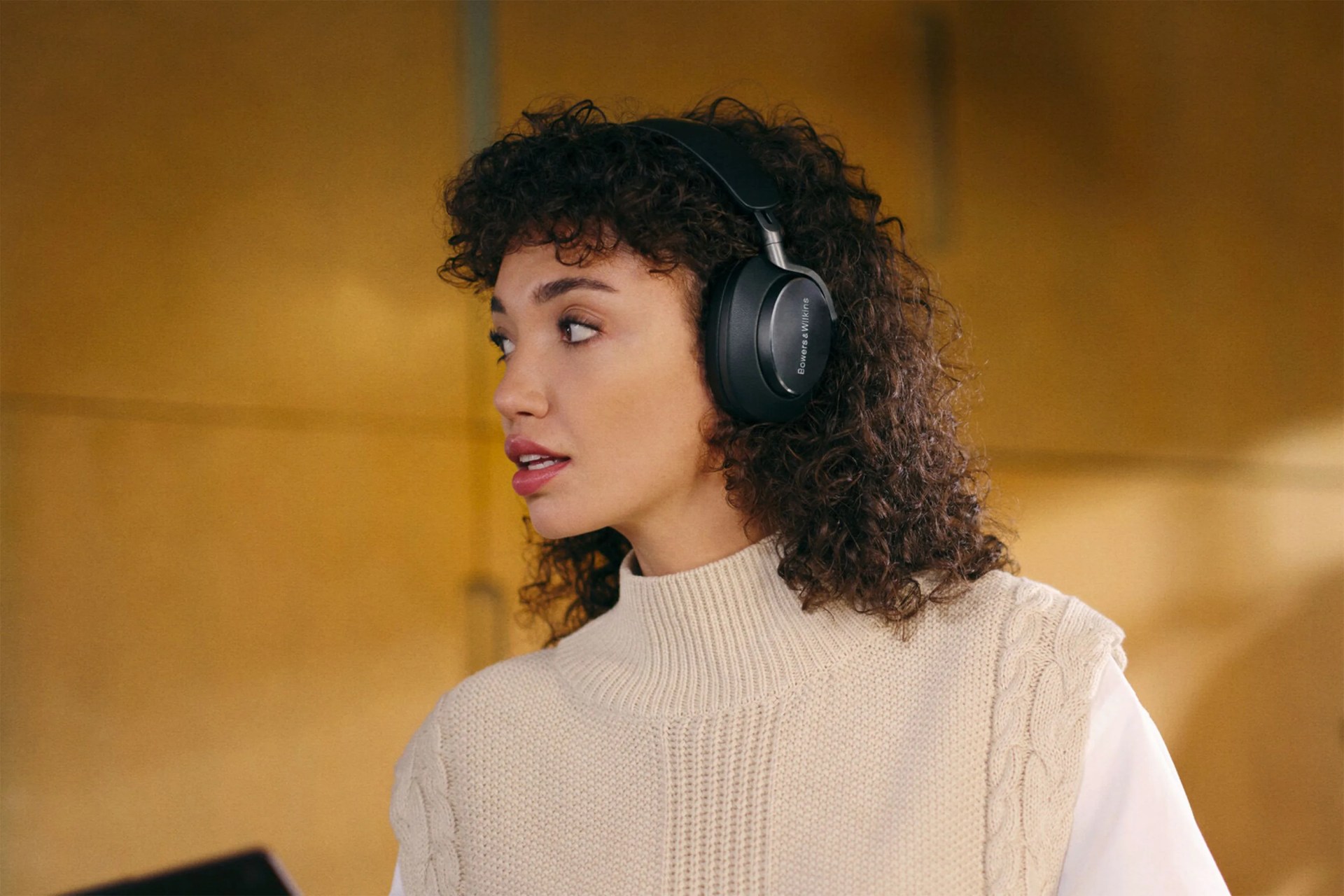 bowers and wilkins headphones