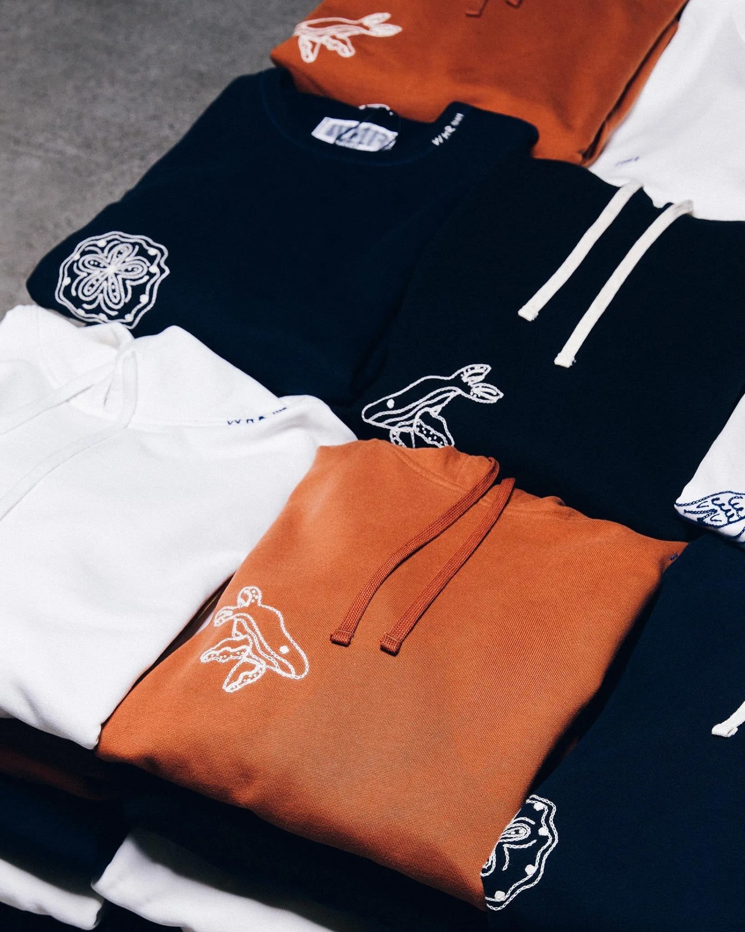 whr midweight terry hoodie