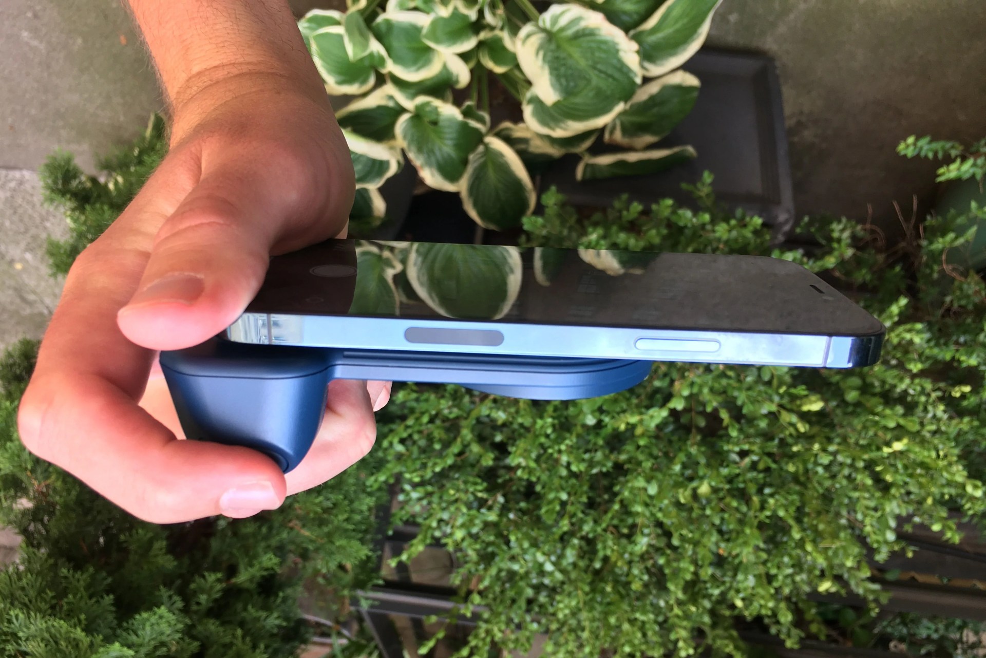 snapgrip shiftcam iphone magsafe