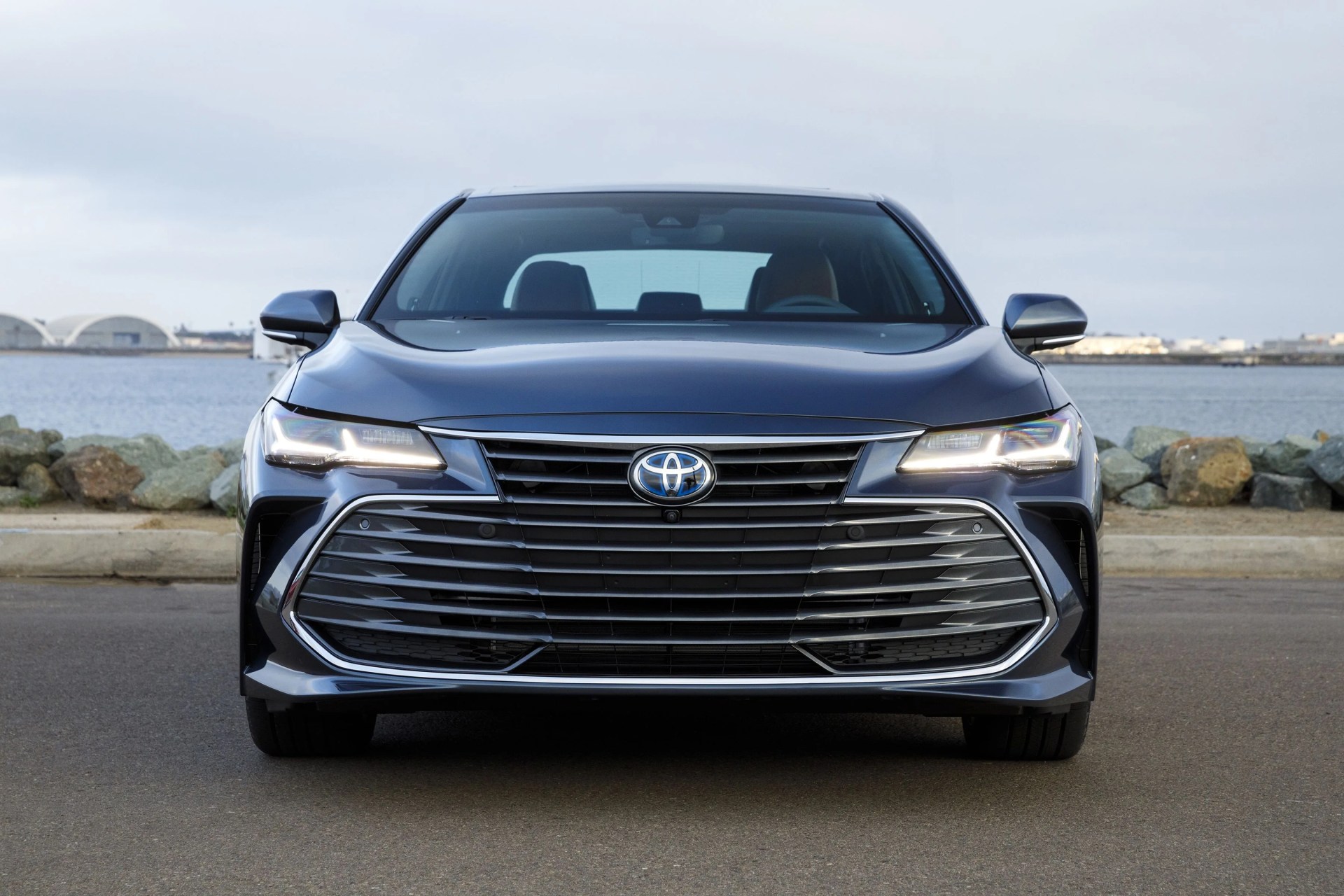 toyota avalon hybrid