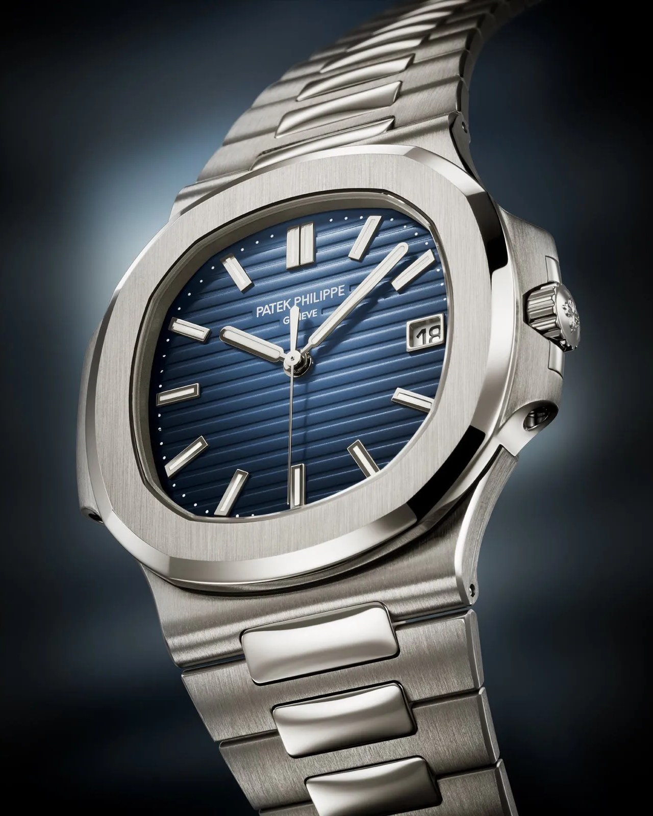 patek philippe 5811 1g nautilus watch