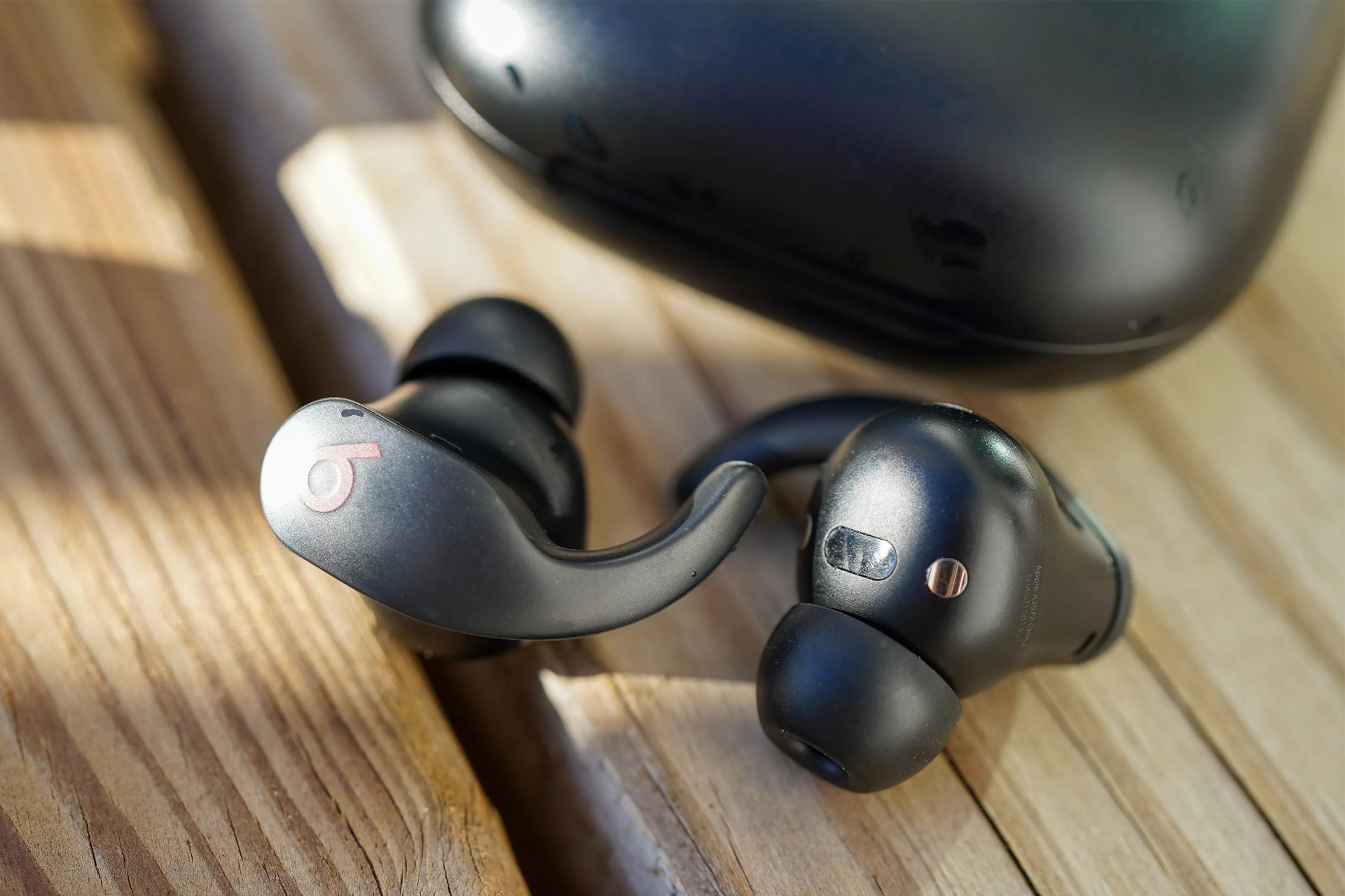 beats fit pro earbuds