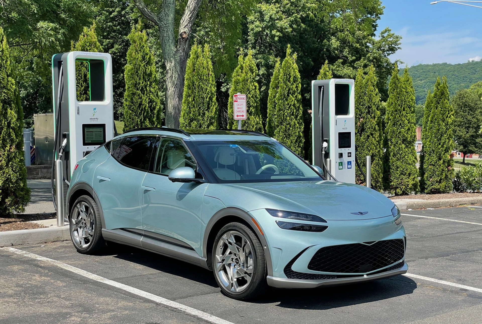 genesis gv60 mint green 2023