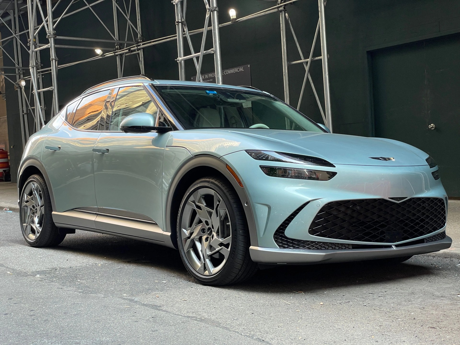 genesis gv60 mint green 2023