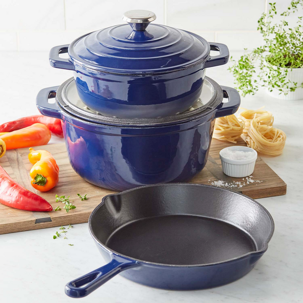 cast iron and dutch ovens