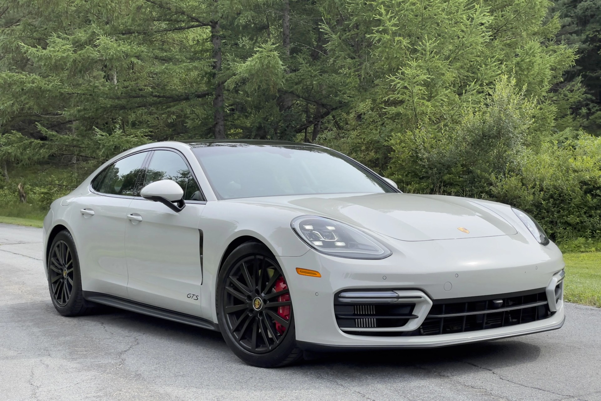 porsche panamera gts 2021