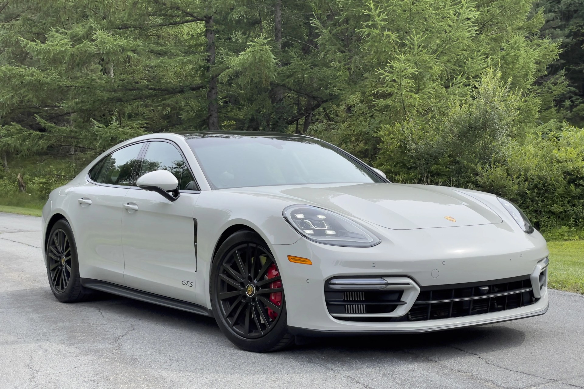 porsche panamera gts 2021