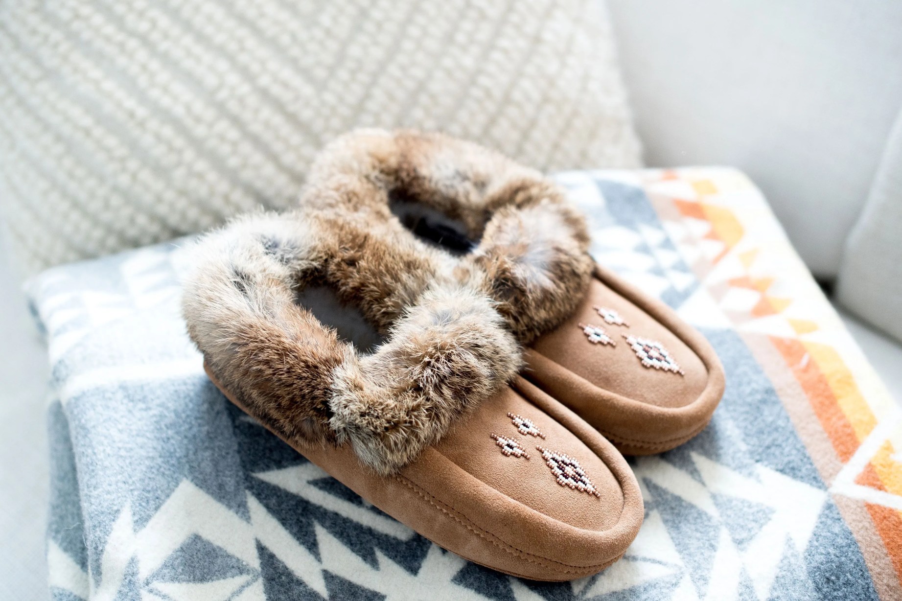 manitobah tiki moccasin