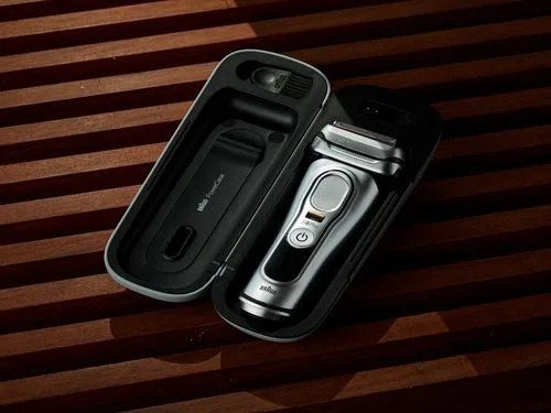 series 9 pro electric shaver with powercase, 9477cc