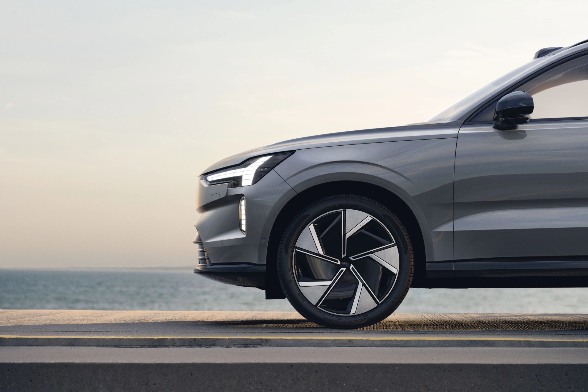 volvo ex90 2023 ev