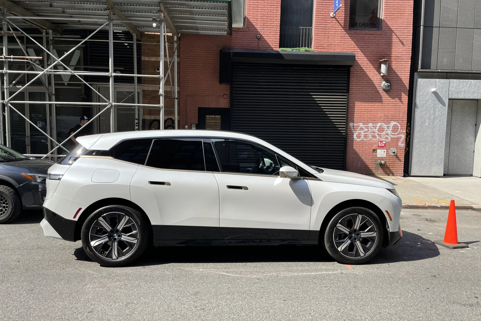 2022 bmw ix in white