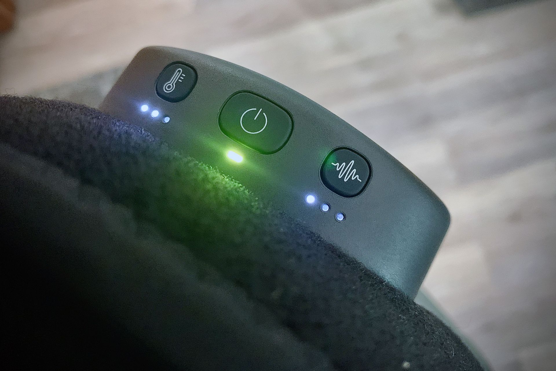 hyperice venom 2 power button
