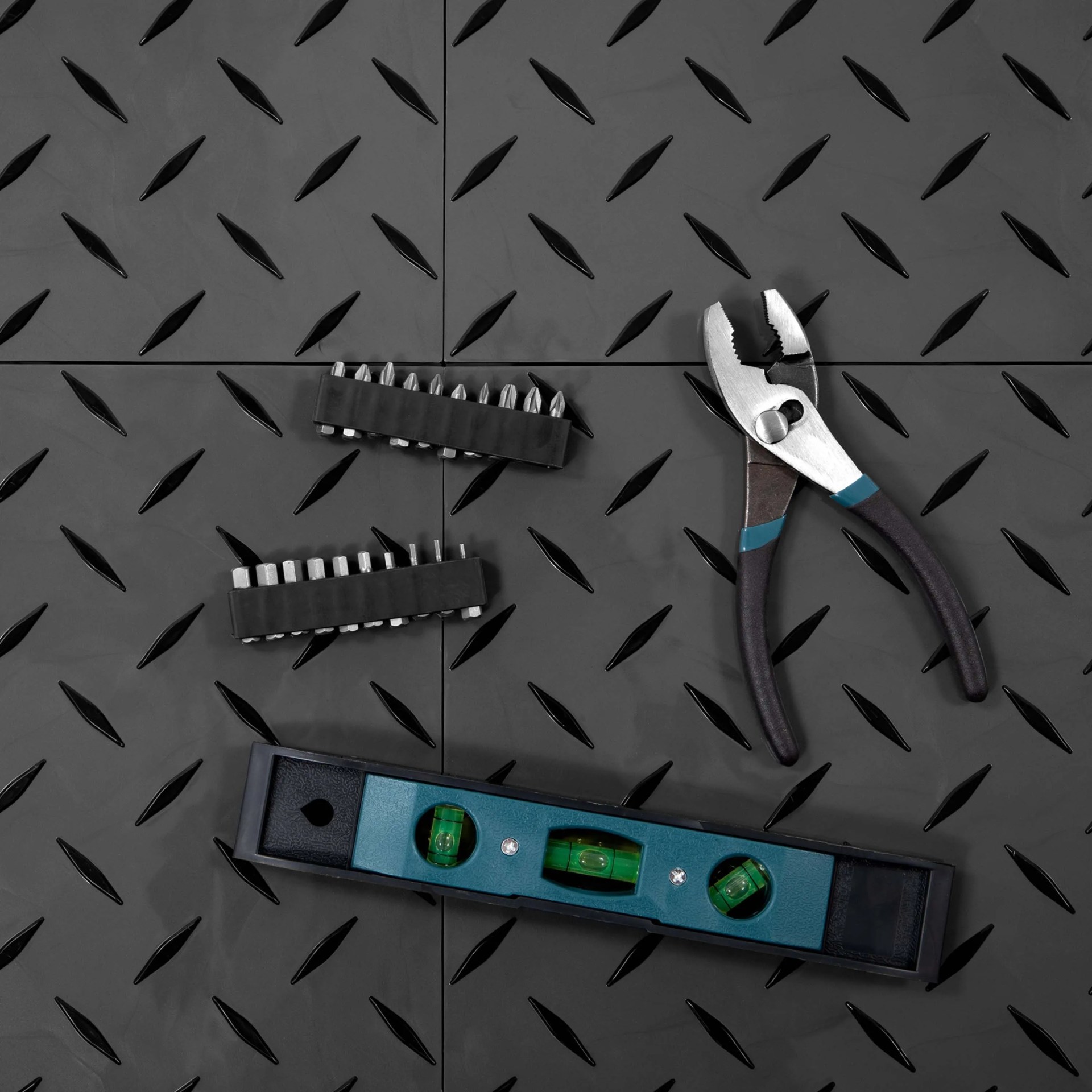 incstore flooring with tools