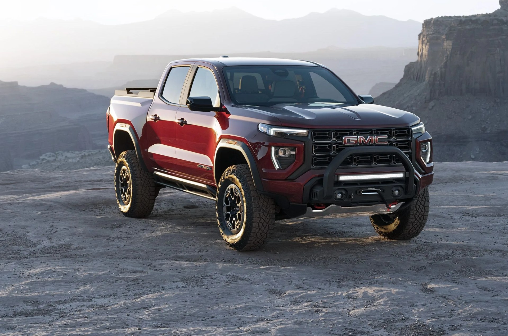 gmc canyon at4x parked at the edge of a canyon