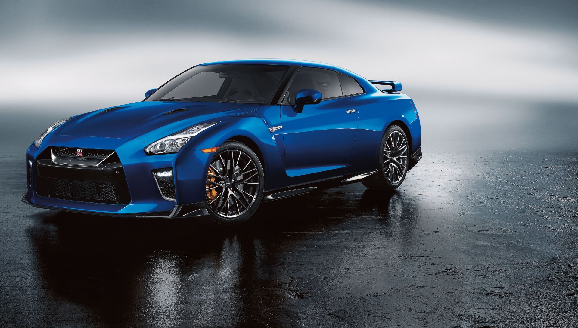 nissan gt r in a studio