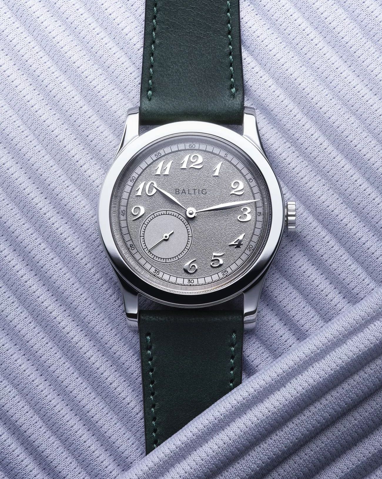 mr01 watch collection