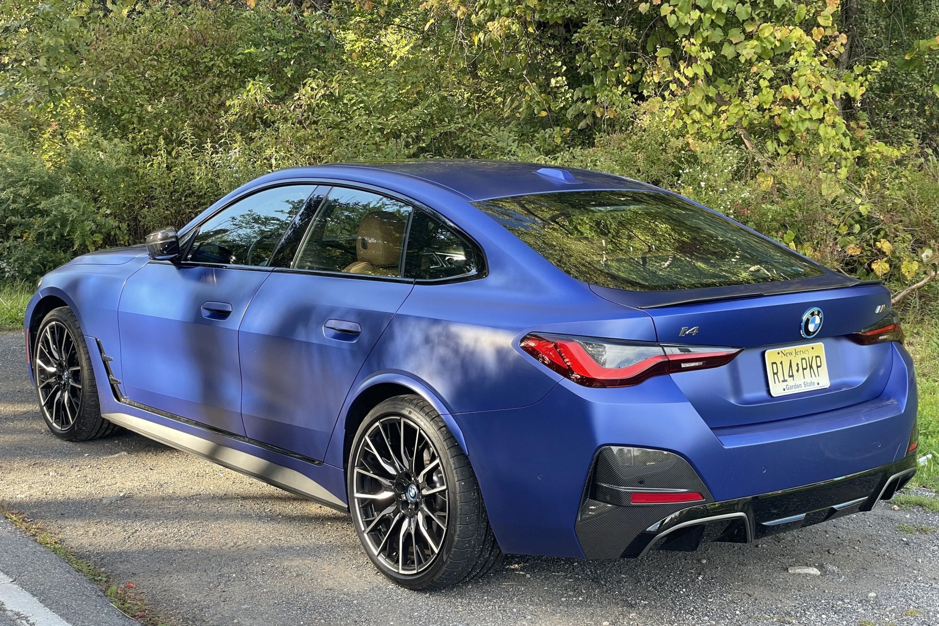 bmw i4 2022 matte blue m50i
