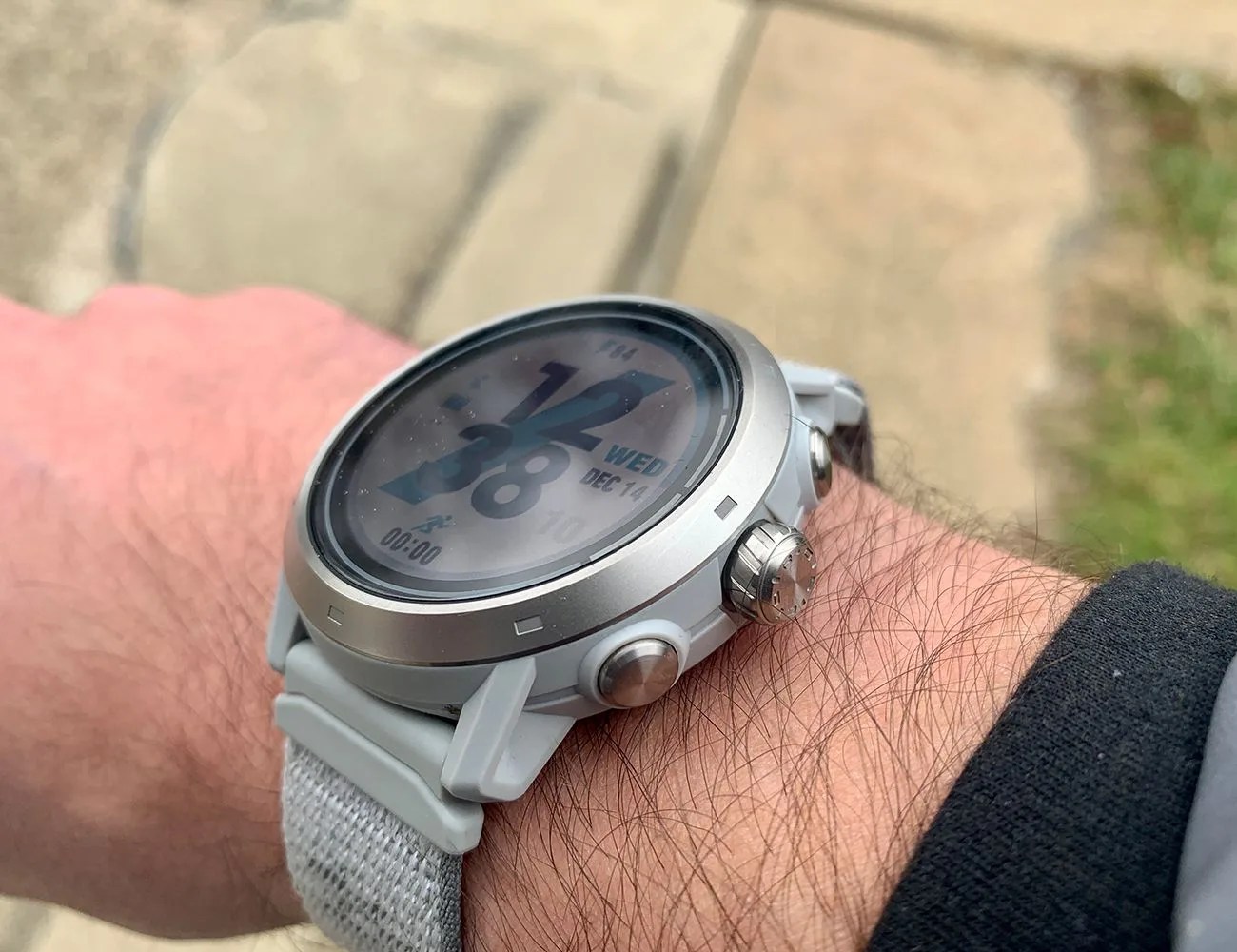 a silver coros apex 2 bro on editor ben emminger's wrist