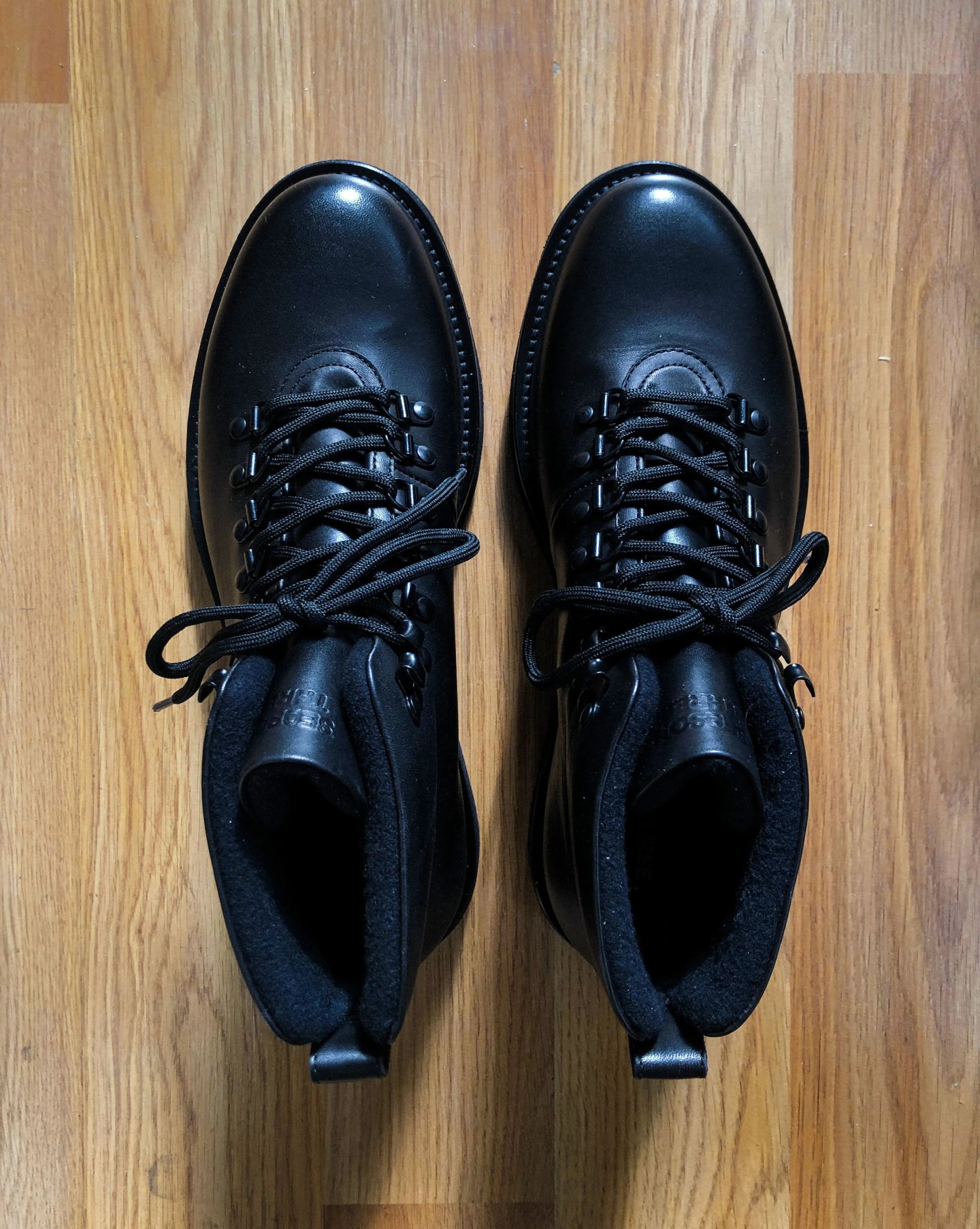season 3 boots