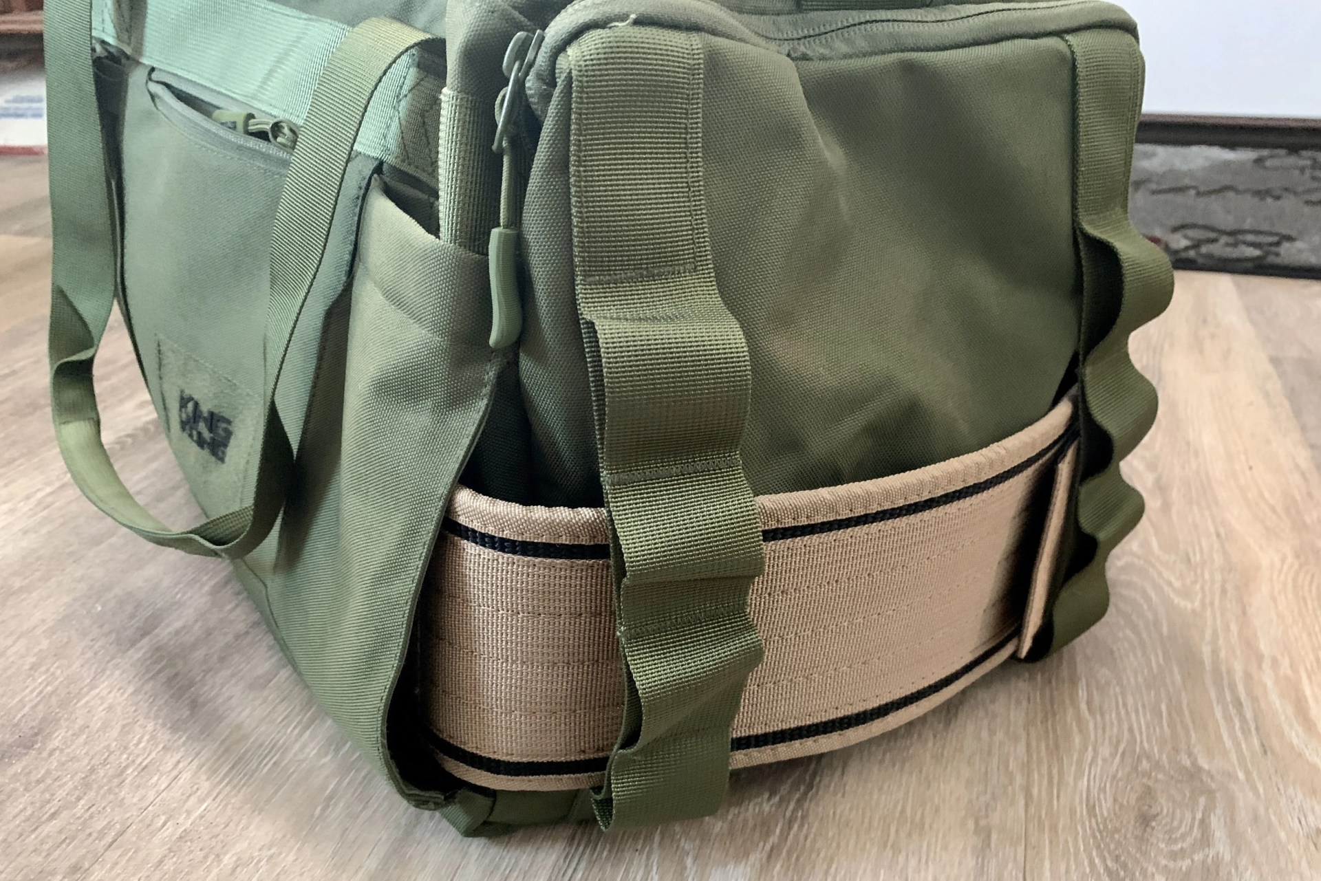 king kong core35 duffel bag with weightlifting belt