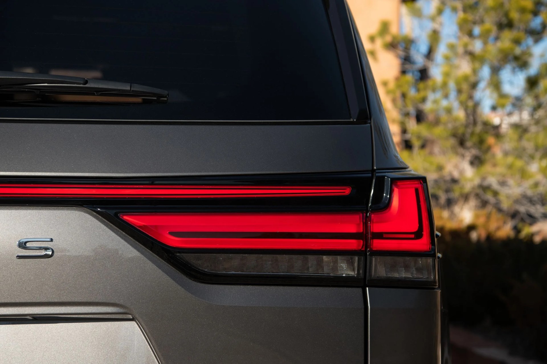 lexus lx 600