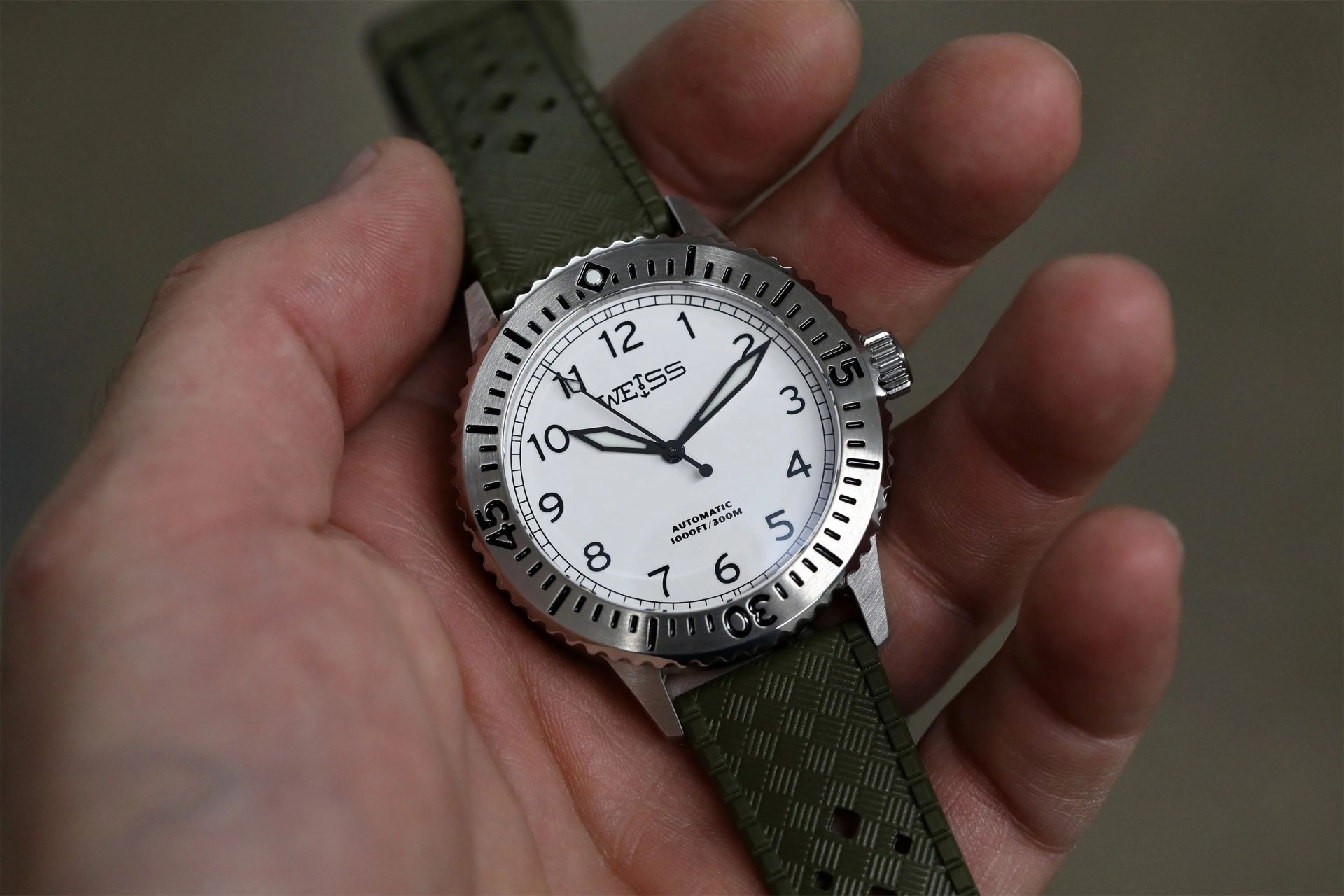 weiss standard issue dive watch