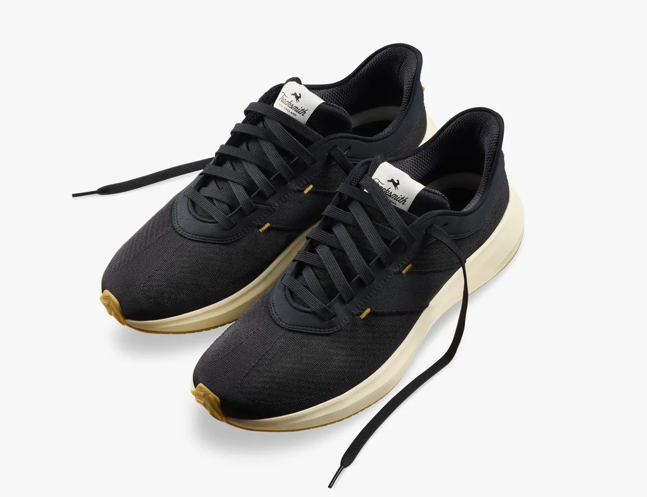 tracksmith eliot runner in navy