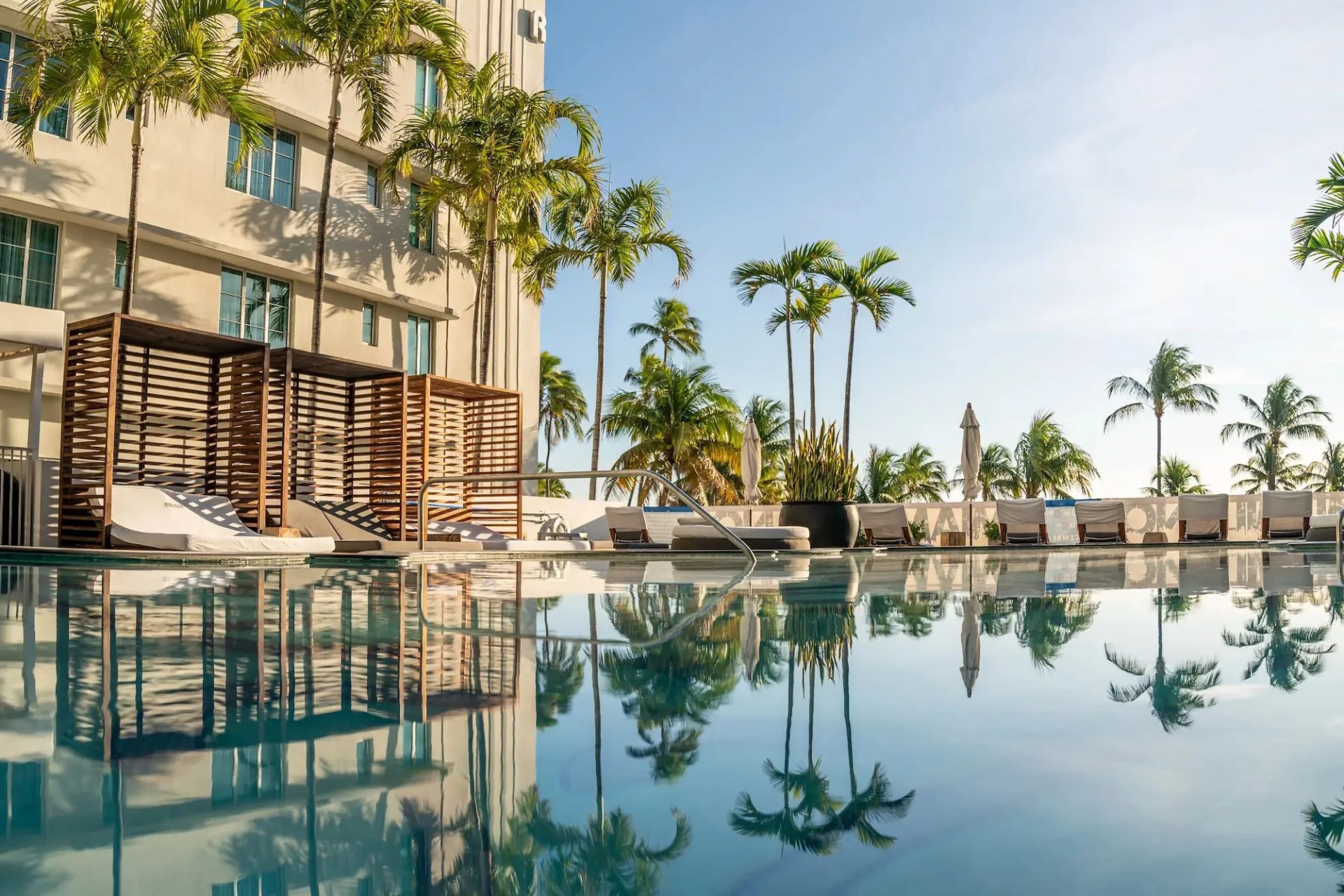 hotel victor south beach