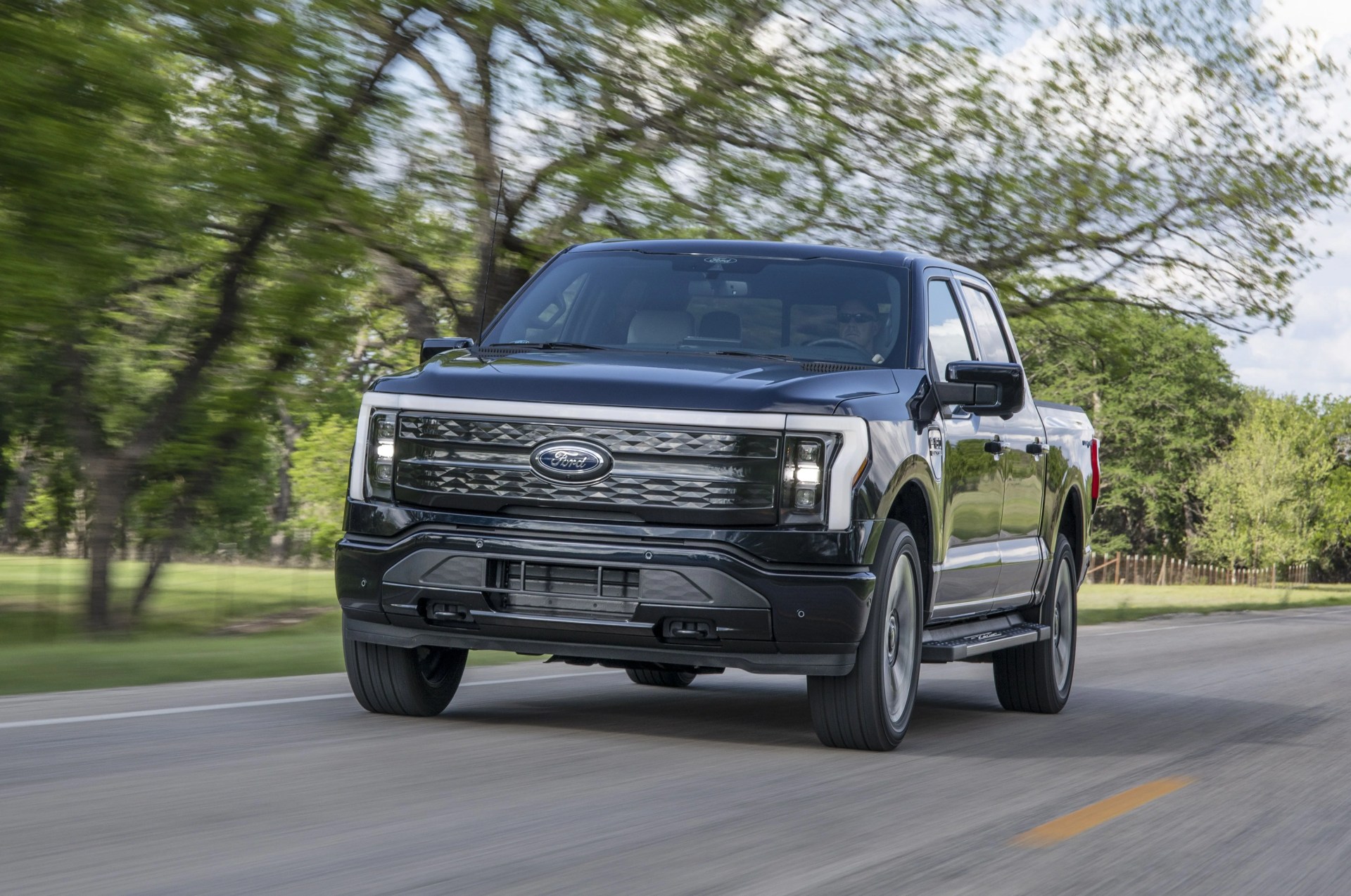 f 150 lightning platinum