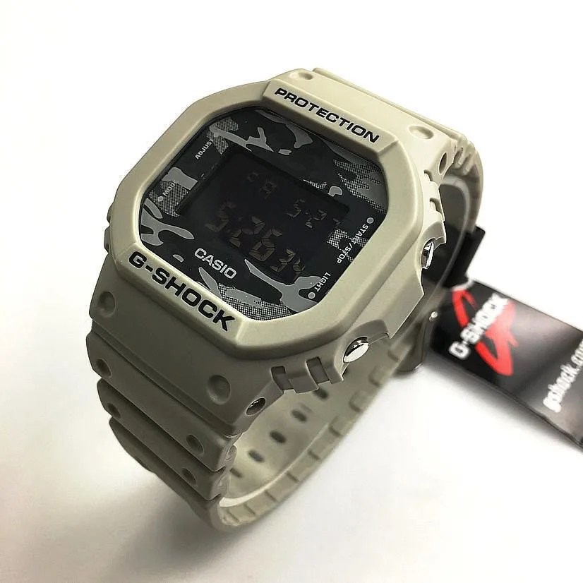 gshock watch with negative lcd screen