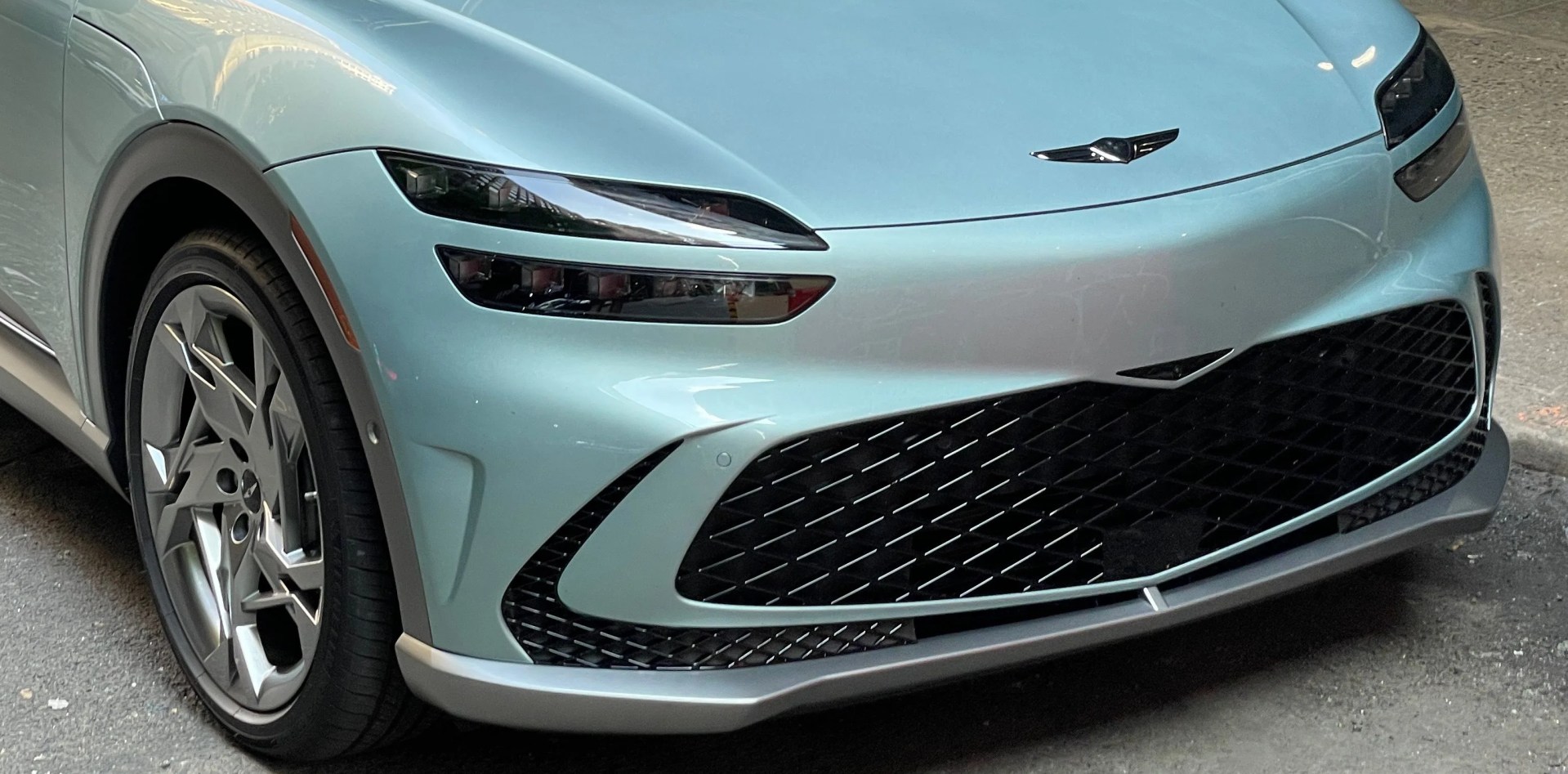 genesis gv60 mint green 2023