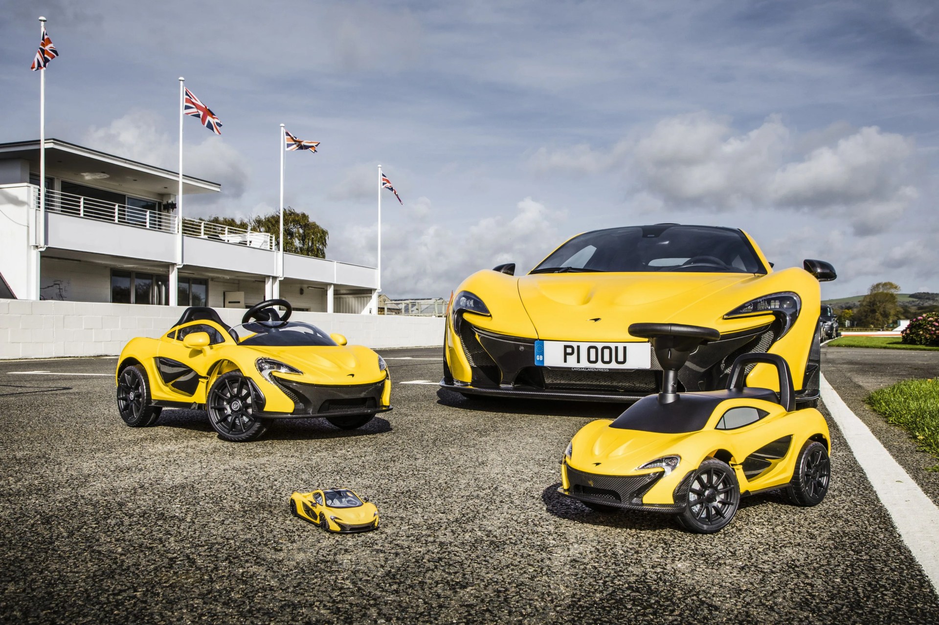 mclaren p1 with toy mclaren p1 cars