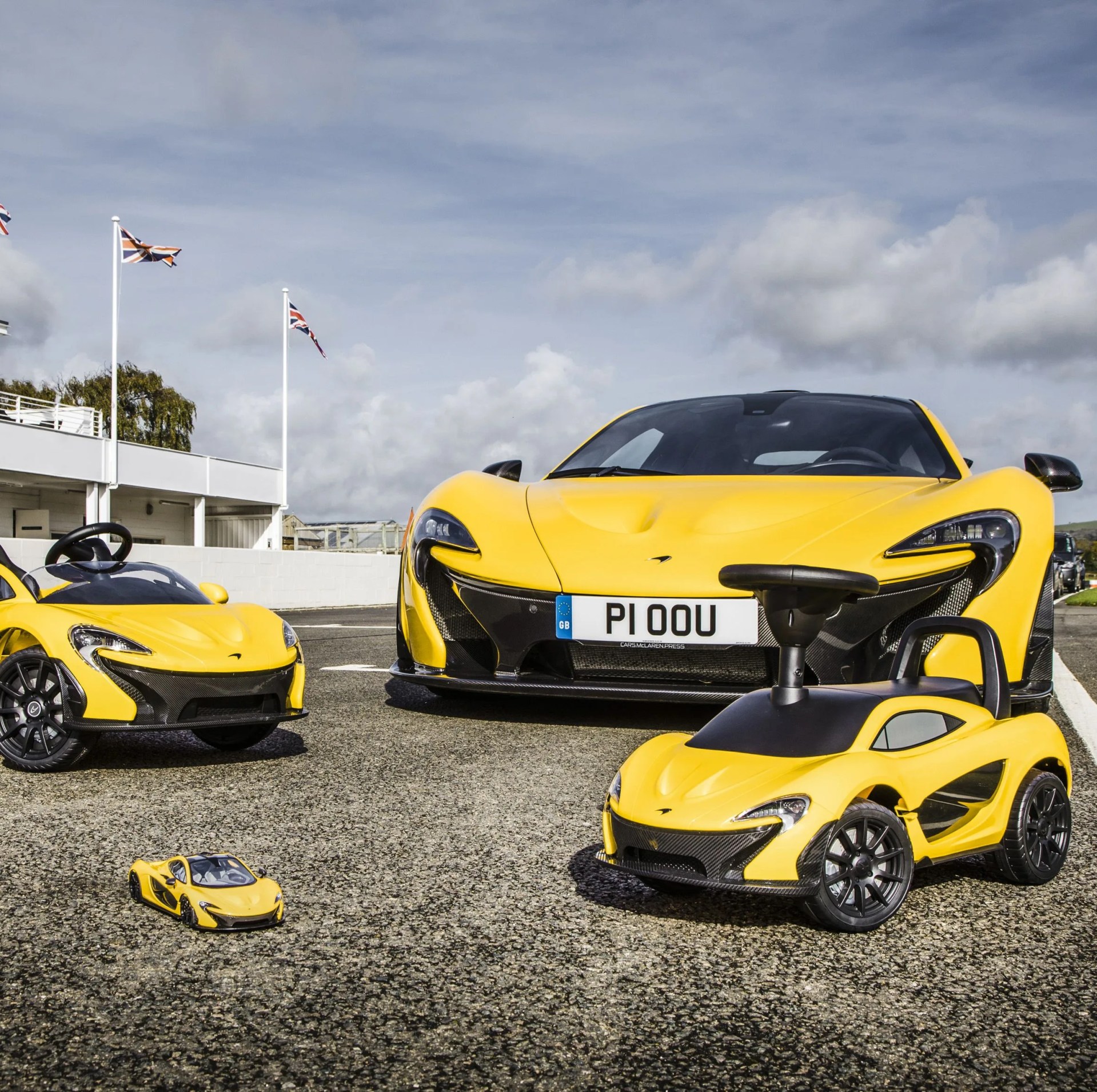 mclaren p1 with toy mclaren p1 cars