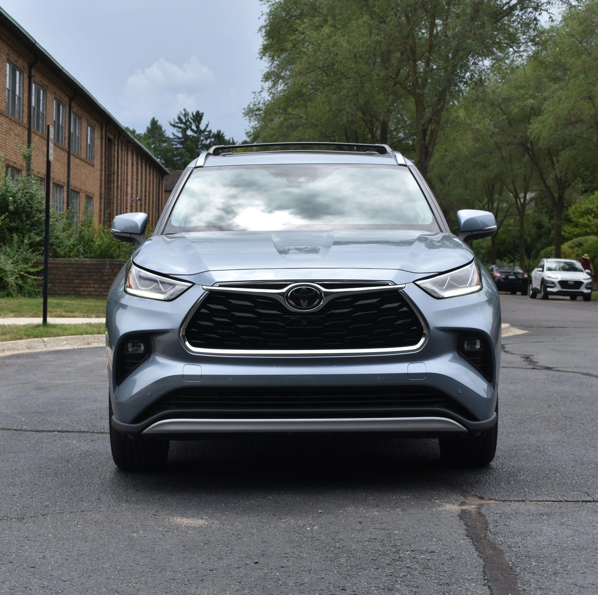 toyota highlander front
