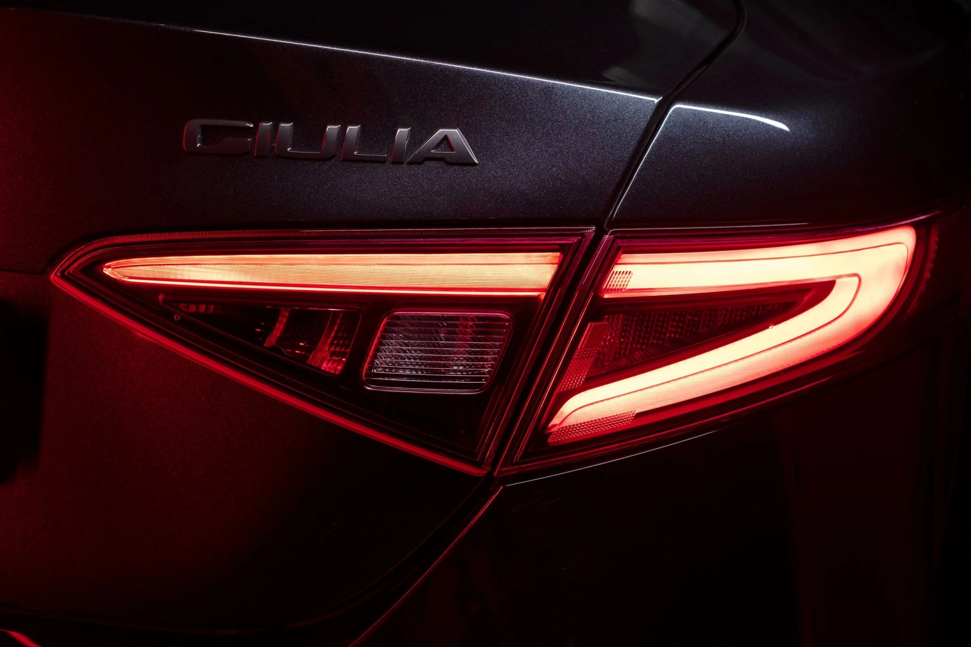 alfa romeo giulia tail light