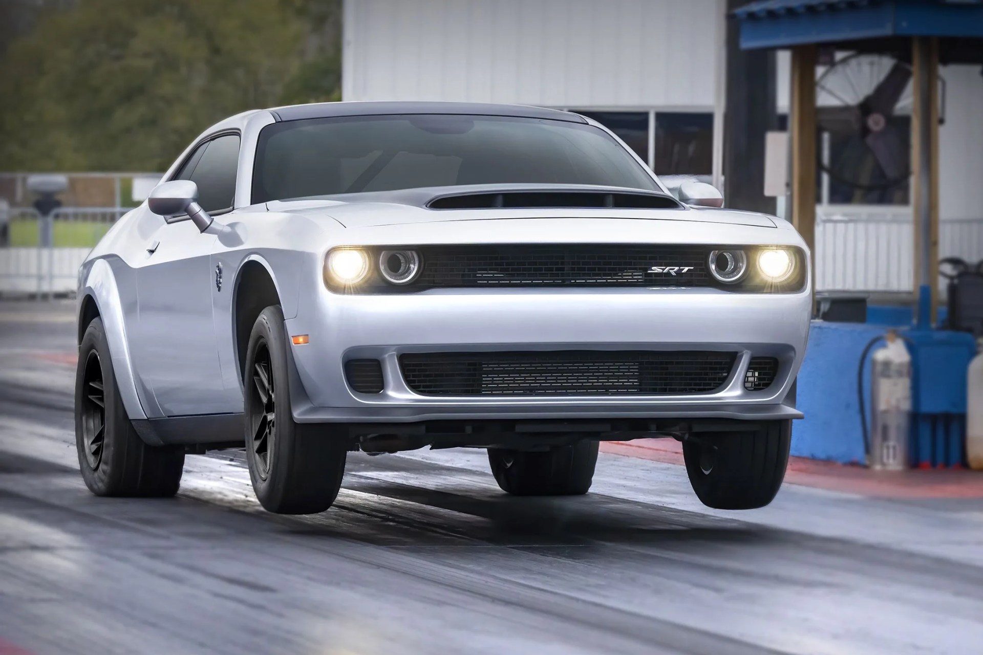 dodge challenger srt demon on drag strip