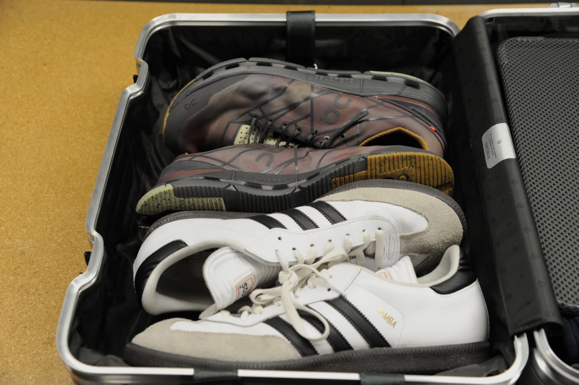 rimowa open